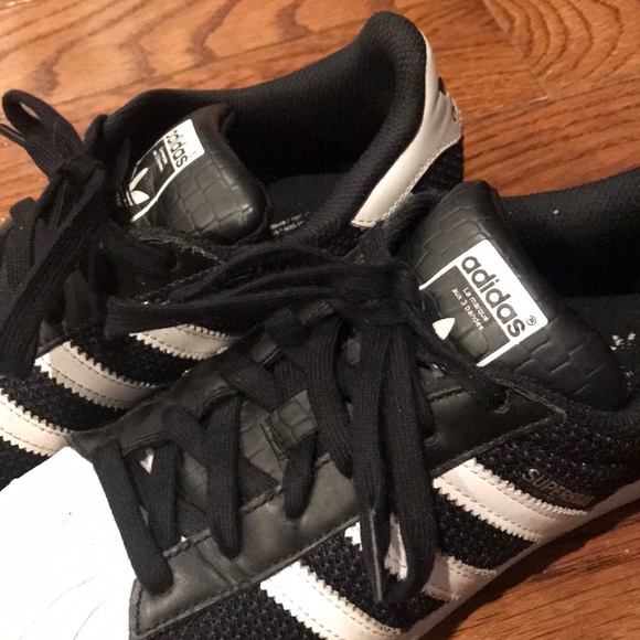 ISO size 7: Black mesh adidas superstar sneaker - Picture 3 of 4